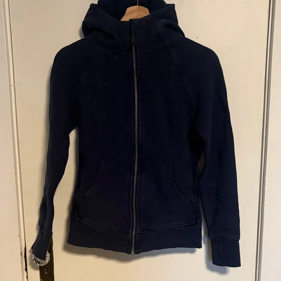 Scuba size 4 - Picture 1 of 3